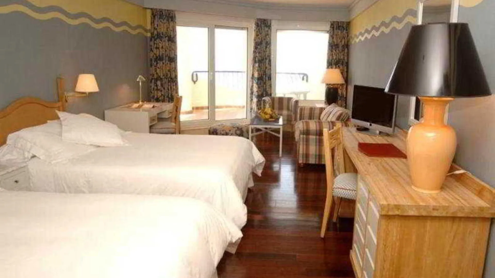 Hotel Playa Victoria Cadiz