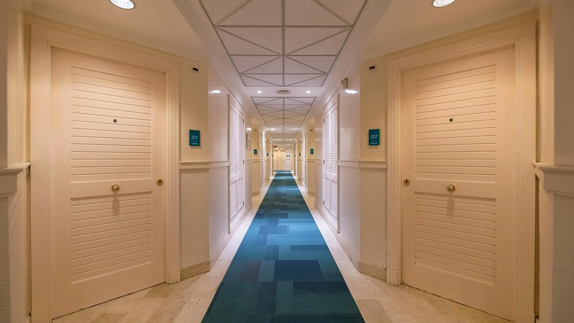 Hotel Playa Victoria Cadiz 4*,  Spain